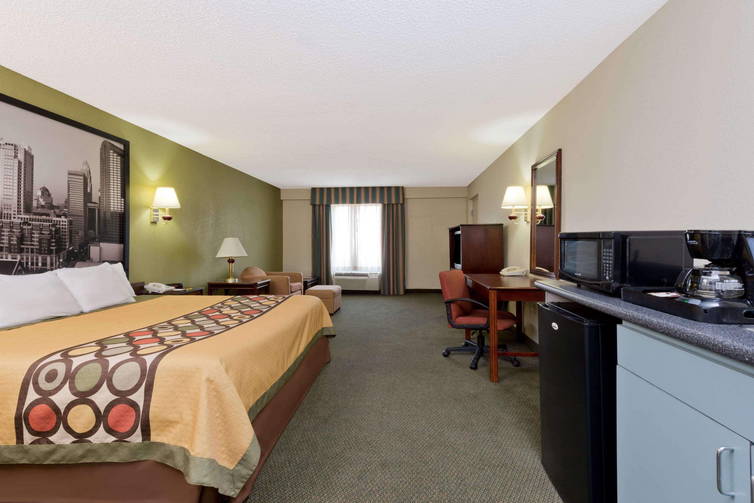 Super 8 By Wyndham Huntersville/Charlotte Area Exterior foto
